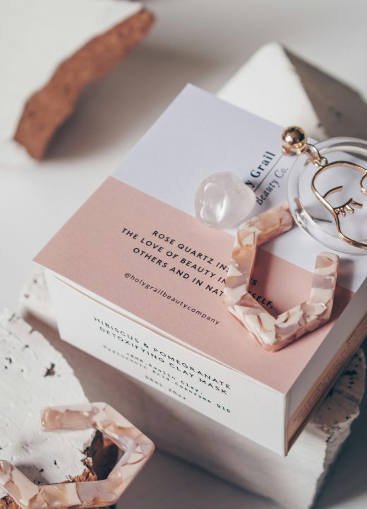 Boucle d&rsquo;oreille quartz rose : vraiment efficace contre le stress ?