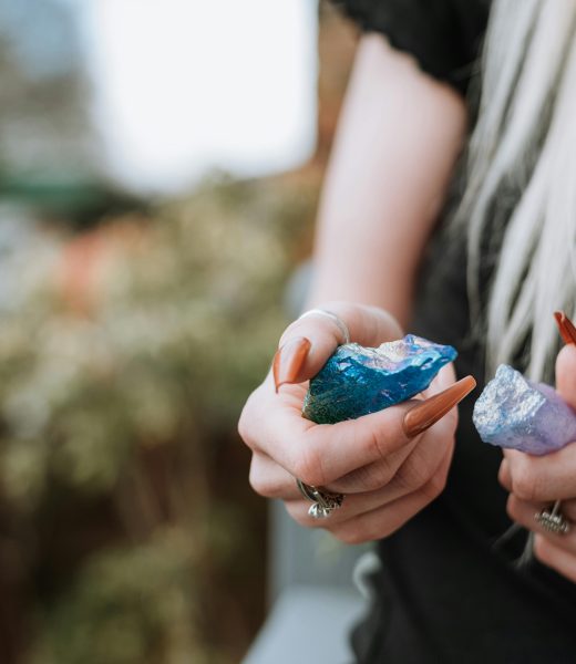 L&rsquo;opalite réduit-elle vraiment l&rsquo;anxiété et le stress ?
