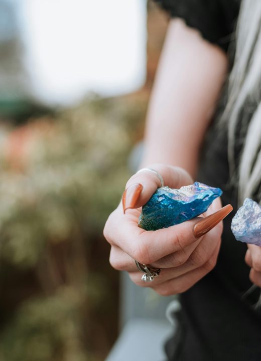 L&rsquo;opalite réduit-elle vraiment l&rsquo;anxiété et le stress ?