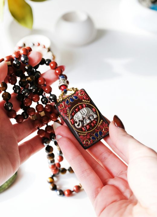 Quels sont les vrais effets du pendentif jaspe rouge ?
