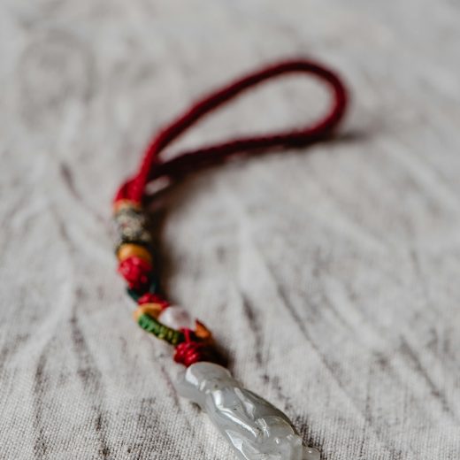 Pourquoi choisir un pendentif en pierre de jade ?