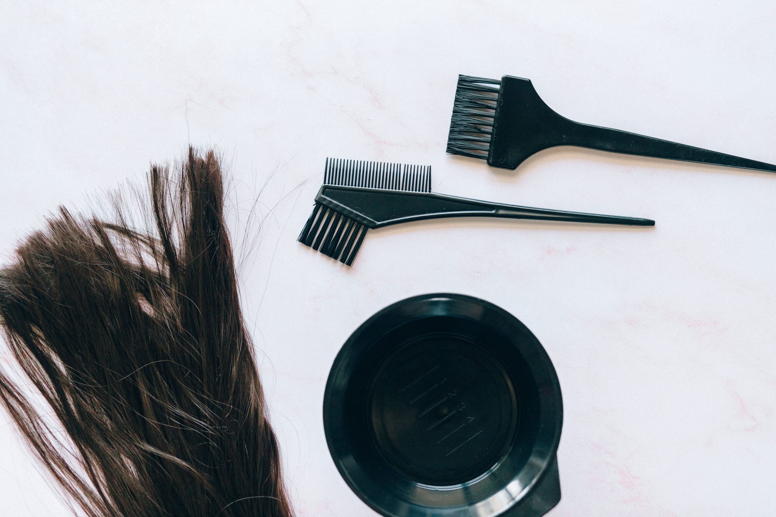 Processus de décoloration des cheveux