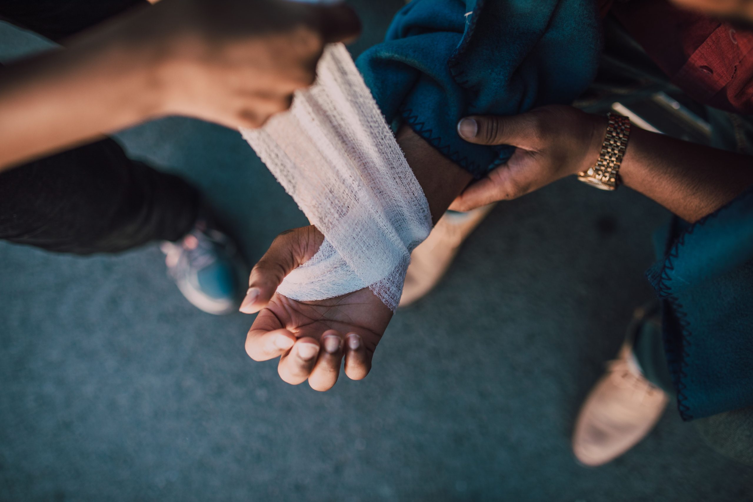 Strip sur une plaie : combien de temps faut-il le garder ?