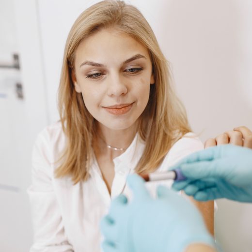 Faut-il être à jeun pour la prise de sang trisomie 21 ?