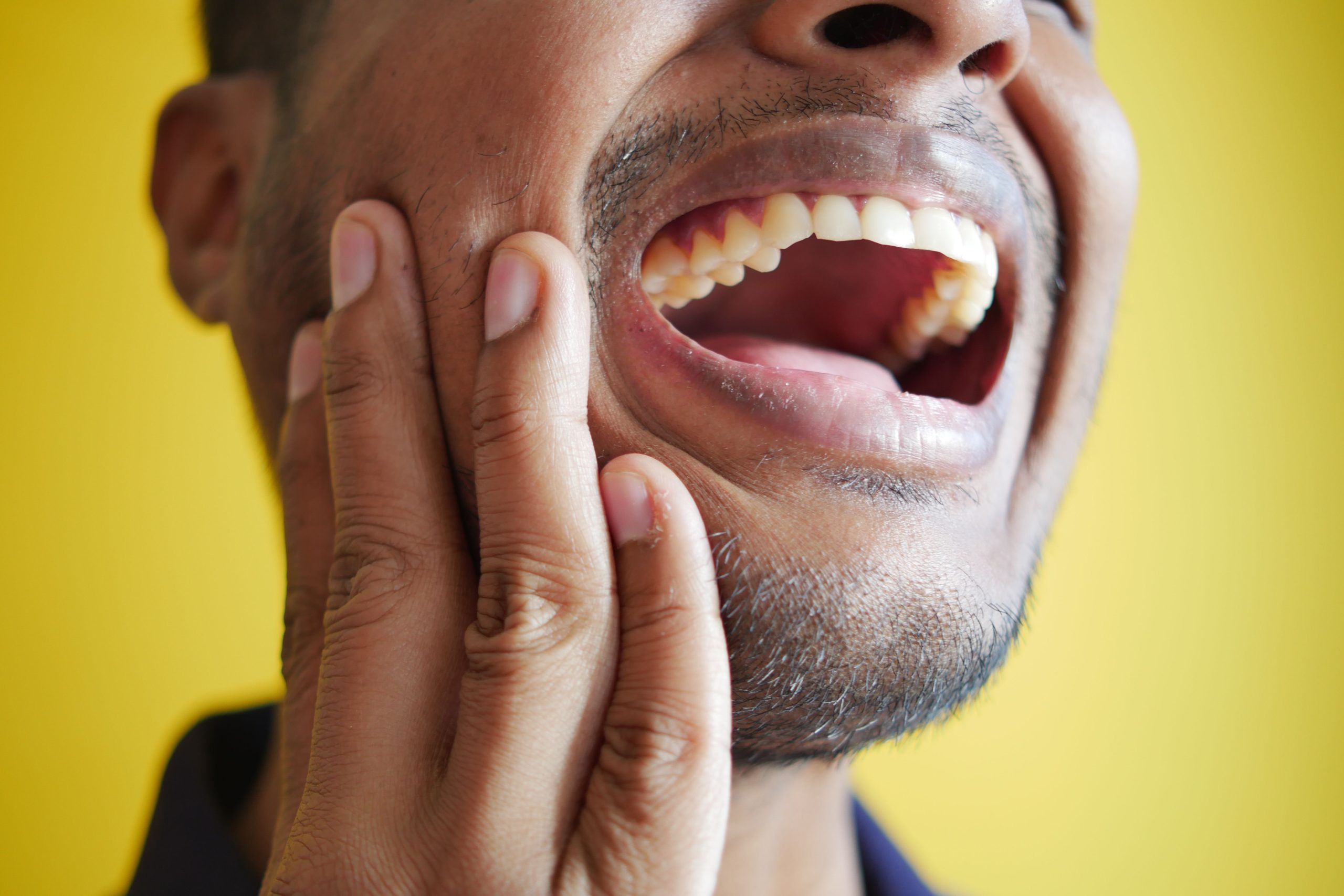 Dent infectée : quels signes annoncent une septicémie ?